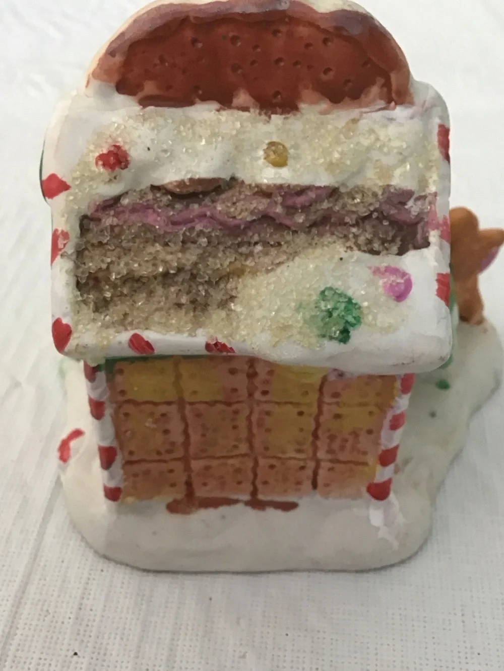 Festive Gingerbread Newsstand Holiday Figurine - White & Red Accents 2005  ##